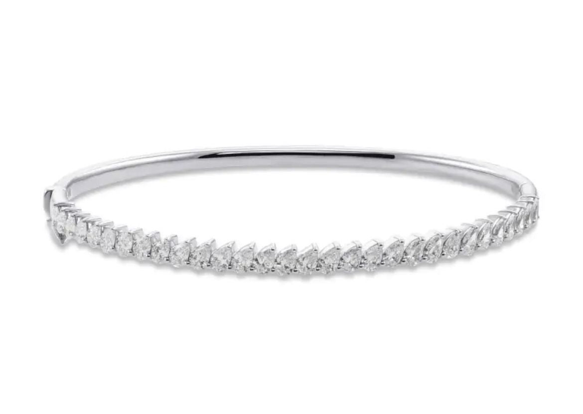 Pear Solitaire Diamond Bracelet